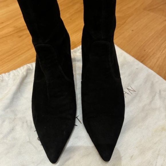 Stuart Weitzman - Picture 4 of 7